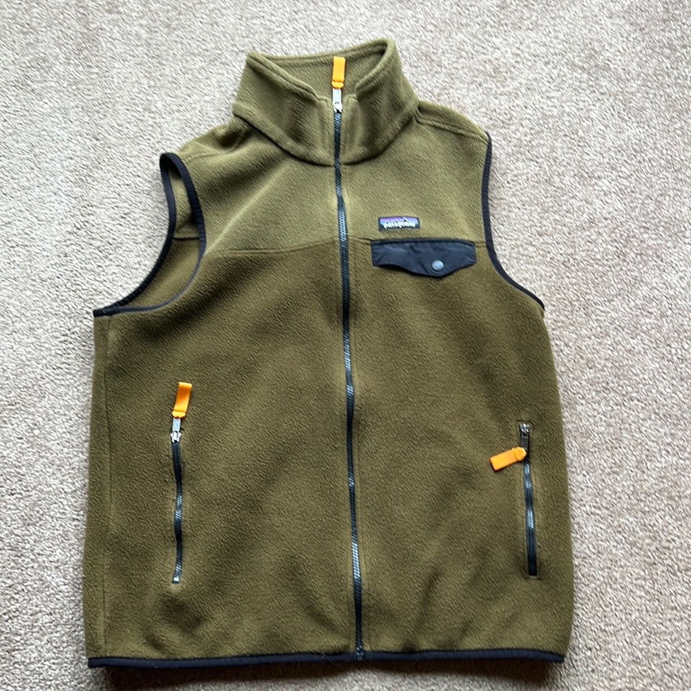 Patagonia medium mens lightweight snap t vest